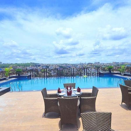 Pipul Padmaja Premium Hotel Bhubaneswar Bagian luar foto