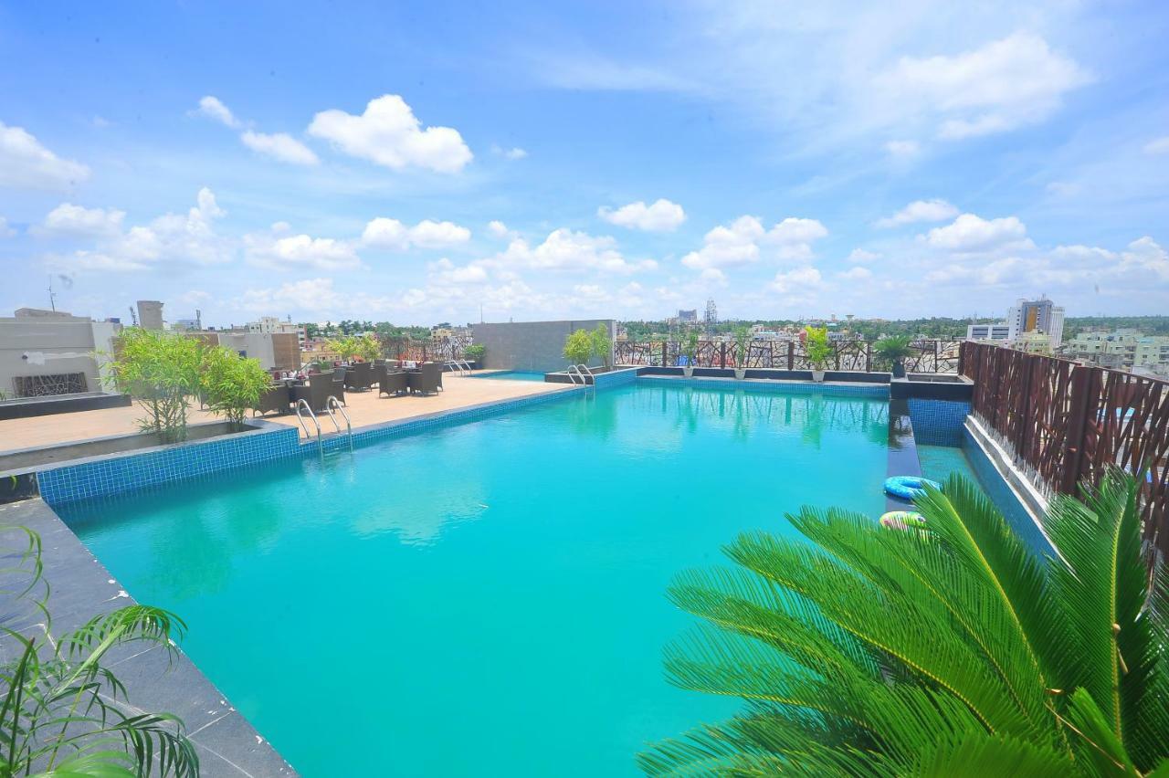 Pipul Padmaja Premium Hotel Bhubaneswar Bagian luar foto