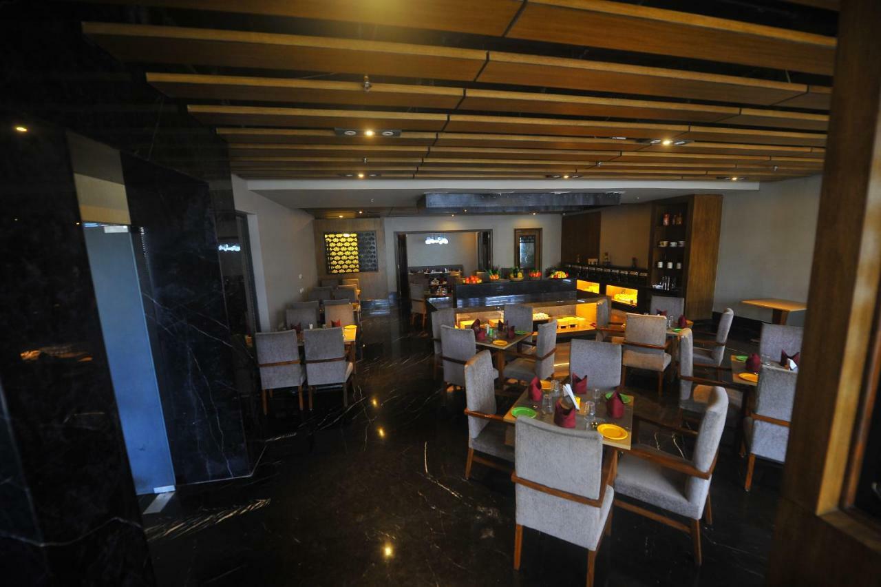 Pipul Padmaja Premium Hotel Bhubaneswar Bagian luar foto